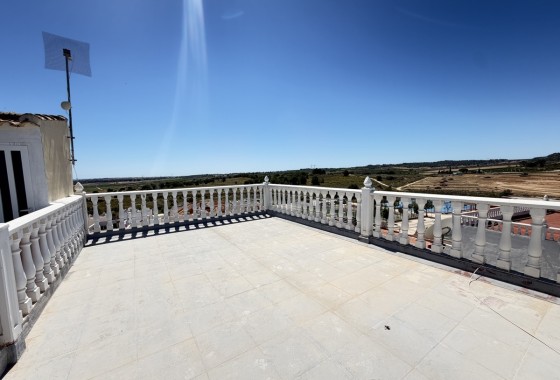 Herverkoop - Rijhuis -
San Miguel de Salinas