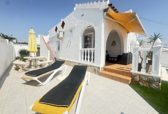 Herverkoop - Vrijstaande Villa -
San Miguel de Salinas - Eagles Nest