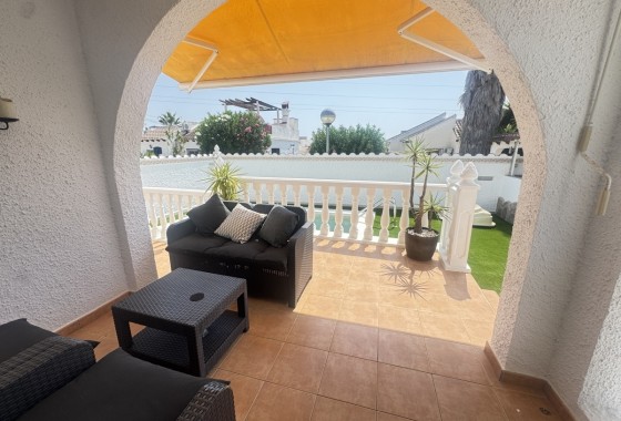 Herverkoop - Vrijstaande Villa -
San Miguel de Salinas - Eagles Nest