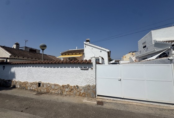 Herverkoop - Vrijstaande Villa -
San Miguel de Salinas - Eagles Nest