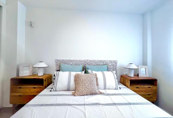 Sprzedaż - Apartament / Mieszkanie -
Torrevieja - Acequion