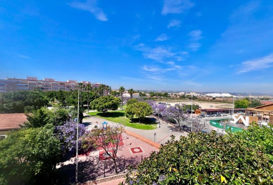 Revente - Appartement -
Torrevieja - Acequion