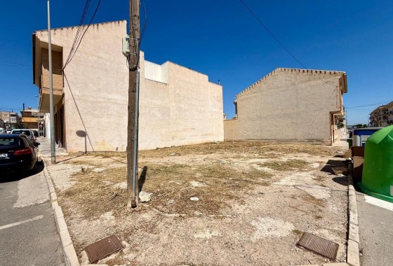 Sprzedaż - Działka / Grunt -
San Miguel de Salinas - CENTRO URBANO