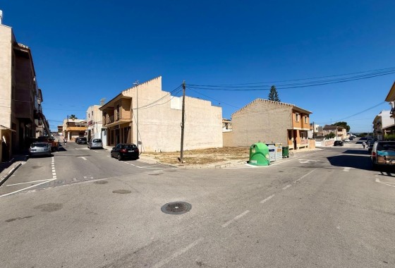 Sprzedaż - Działka / Grunt -
San Miguel de Salinas - CENTRO URBANO