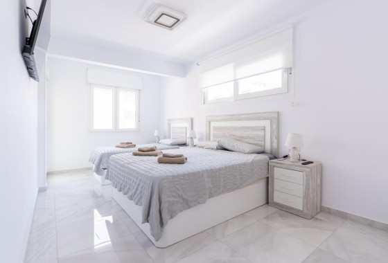 Revente - Maison de ville -
Torrevieja - Punta Prima