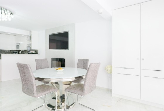 Revente - Maison de ville -
Torrevieja - Punta Prima