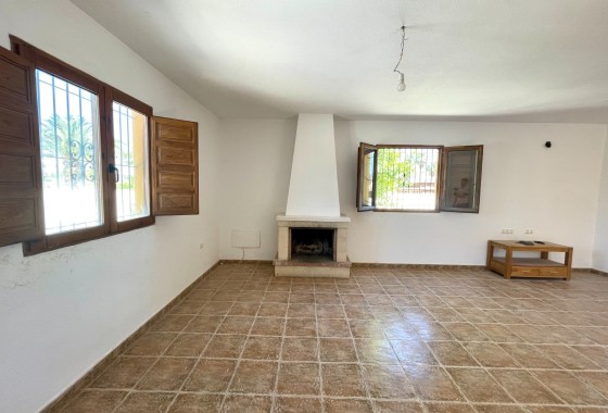 Resale - Freistehende Villa -
Catral