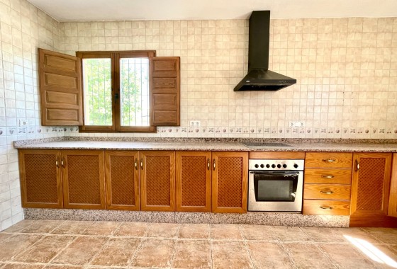 Resale - Freistehende Villa -
Catral