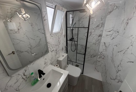 Wiederverkauf - Wohnung / Apartment -
Guardamar del Segura