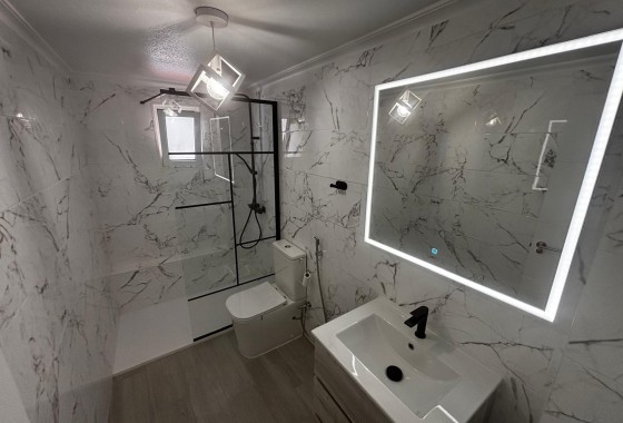 Wiederverkauf - Wohnung / Apartment -
Guardamar del Segura