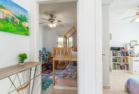 Revente - Villa mitoyenne -
Orihuela Costa - Punta Prima