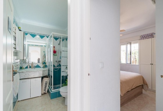 Revente - Villa mitoyenne -
Orihuela Costa - Punta Prima