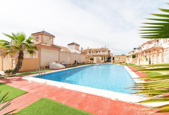Revente - Villa mitoyenne -
Orihuela Costa - Punta Prima