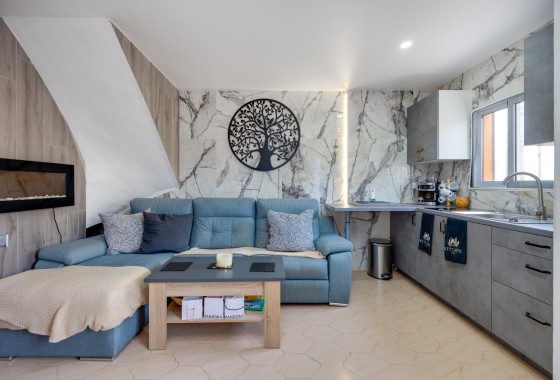 Resale - Wohnung / Apartment -
Torrevieja - La Siesta - El Salado - Torreta