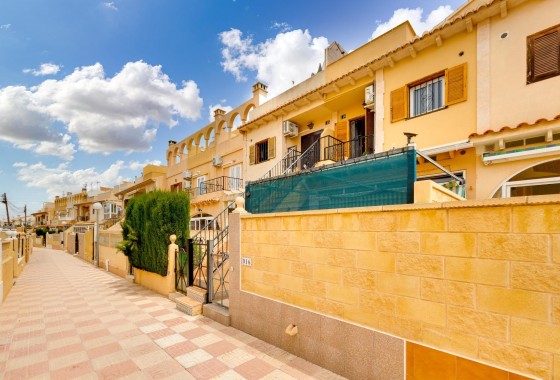 Resale - Wohnung / Apartment -
Torrevieja - La Siesta - El Salado - Torreta