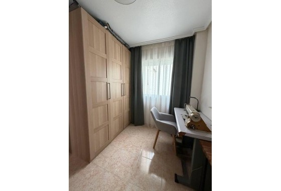 Revente - Appartement -
Torrevieja - Center