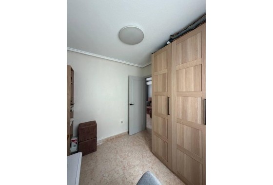 Revente - Appartement -
Torrevieja - Center