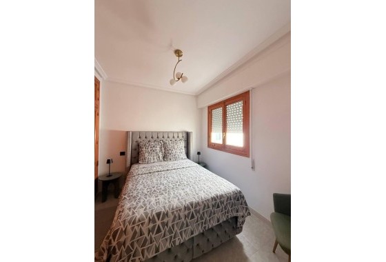 Sprzedaż - Apartament / Mieszkanie -
Torrevieja - Playa del Cura