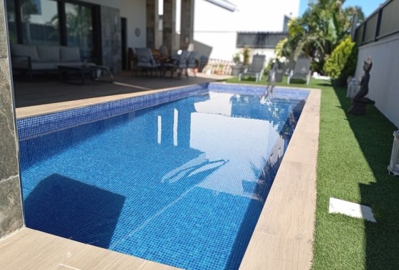 Sale - Detached Villa -
Daya Nueva - Costa Blanca
