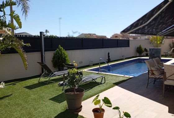 Sale - Detached Villa -
Daya Nueva - Costa Blanca