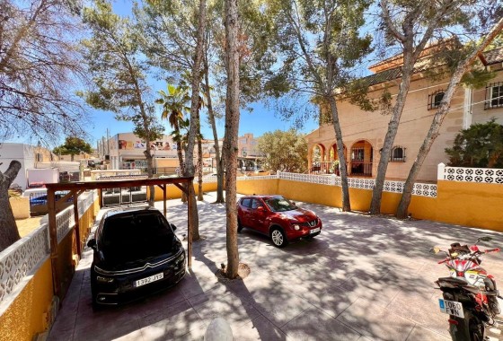 Herverkoop - Vrijstaande Villa -
Torrevieja - Los Balcones