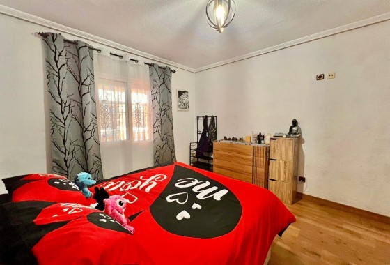 Herverkoop - Vrijstaande Villa -
Torrevieja - Los Balcones