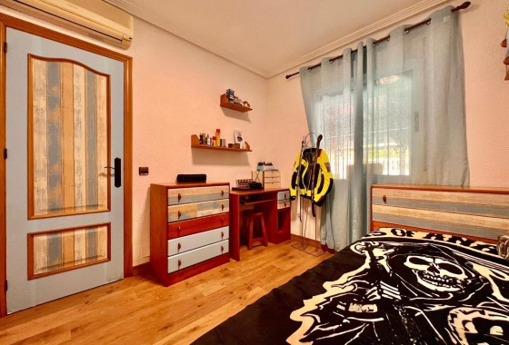 Herverkoop - Vrijstaande Villa -
Torrevieja - Los Balcones