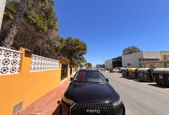 Herverkoop - Vrijstaande Villa -
Torrevieja - Los Balcones
