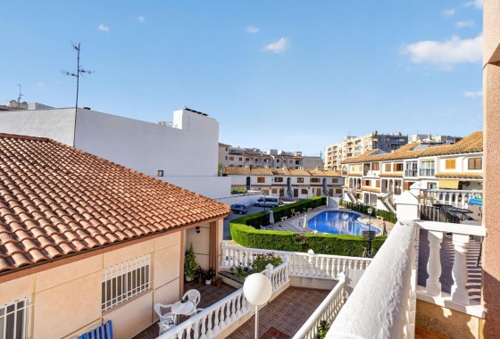 Venta - Apartamento / Piso -
Torrevieja - Playa de los Locos