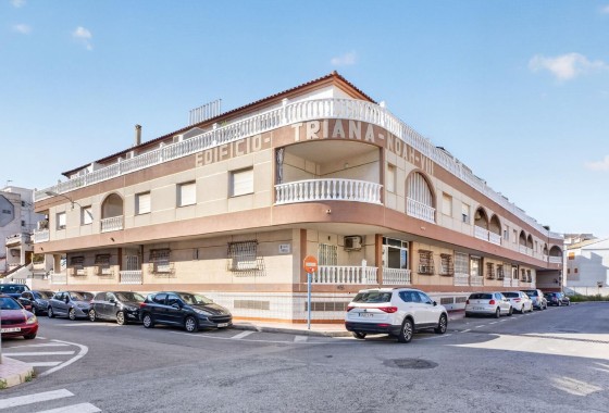 Venta - Apartamento / Piso -
Torrevieja - Playa de los Locos