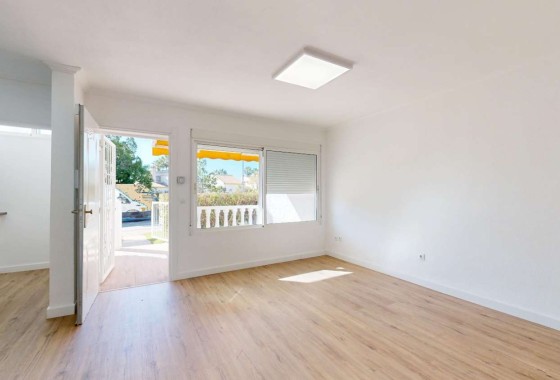 Herverkoop - Appartement / Flat -
Orihuela - Inland