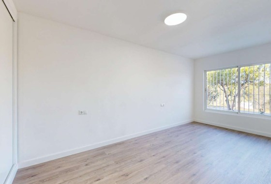 Herverkoop - Appartement / Flat -
Orihuela - Inland