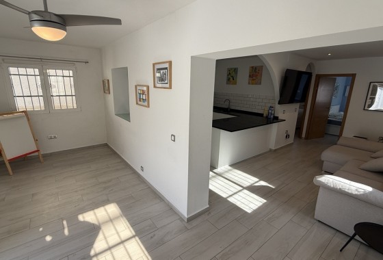 Herverkoop - Vrijstaande Villa -
Villamartín - Costa Blanca