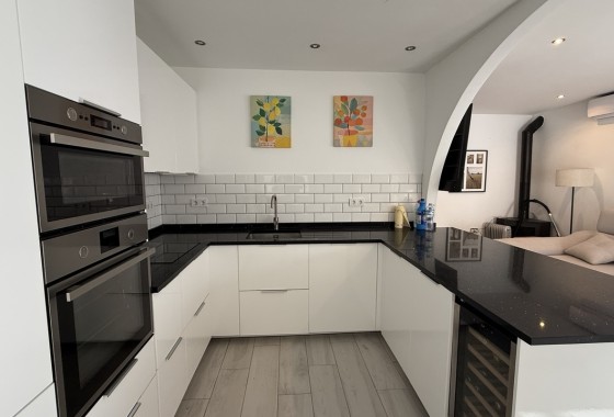 Herverkoop - Vrijstaande Villa -
Villamartín - Costa Blanca