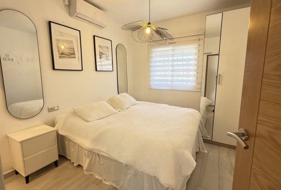 Herverkoop - Vrijstaande Villa -
Villamartín - Costa Blanca