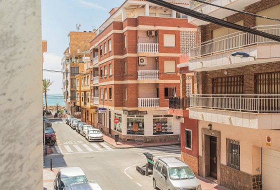 Herverkoop - Stadswoning -
Torrevieja - Playa de El Cura