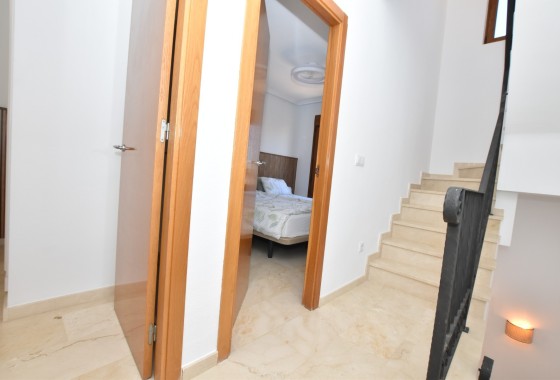 Herverkoop - Rijhuis -
Algorfa - La Finca Golf Resort