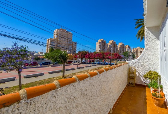 Herverkoop - Rijhuis -
Torrevieja - Nueva Torrevieja