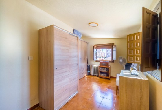 Herverkoop - Rijhuis -
Torrevieja - Nueva Torrevieja