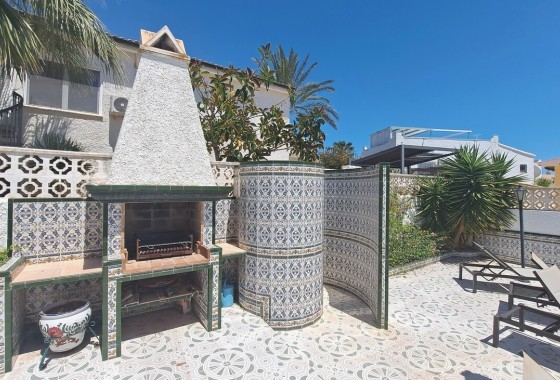 Wiederverkauf - Freistehende Villa -
San Miguel de Salinas - Inland