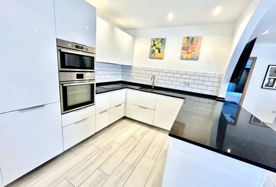 Venta - Chalet Independiente -
Villamartín - Costa Blanca