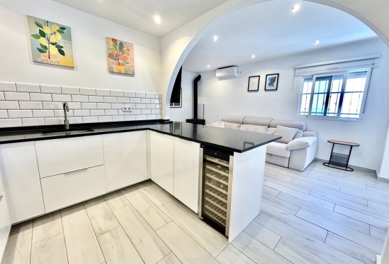 Venta - Chalet Independiente -
Villamartín - Costa Blanca