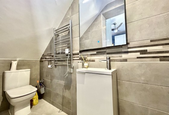 Venta - Chalet Independiente -
Villamartín - Costa Blanca