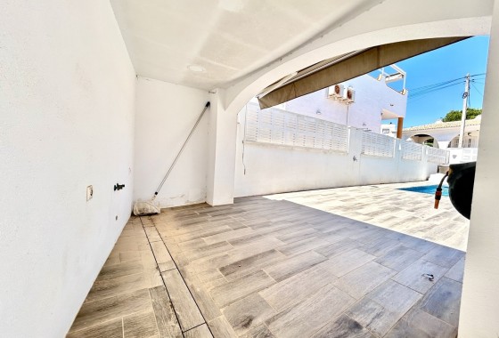 Venta - Chalet Independiente -
Villamartín - Costa Blanca