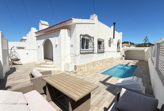 Venta - Chalet Independiente -
Villamartín - Costa Blanca