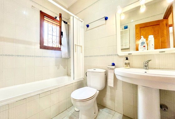 Wiederverkauf - Freistehende Villa -
La Zenia - Costa Blanca