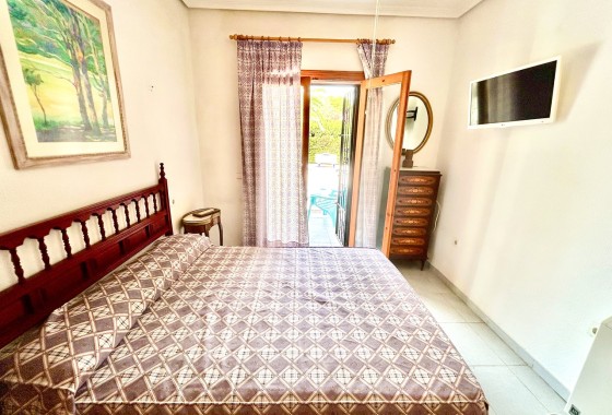 Wiederverkauf - Freistehende Villa -
La Zenia - Costa Blanca