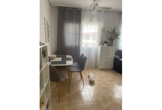Herverkoop - Appartement / Flat -
Torrevieja - Playa de los Locos