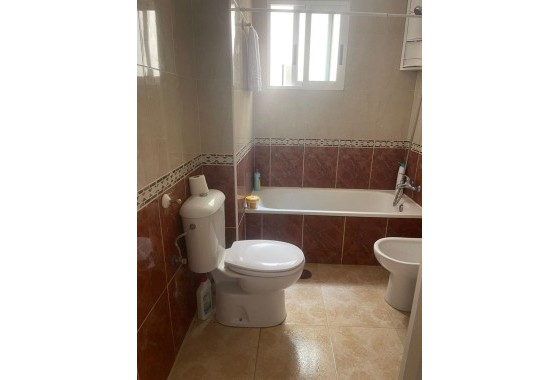 Herverkoop - Appartement / Flat -
Torrevieja - Playa de los Locos