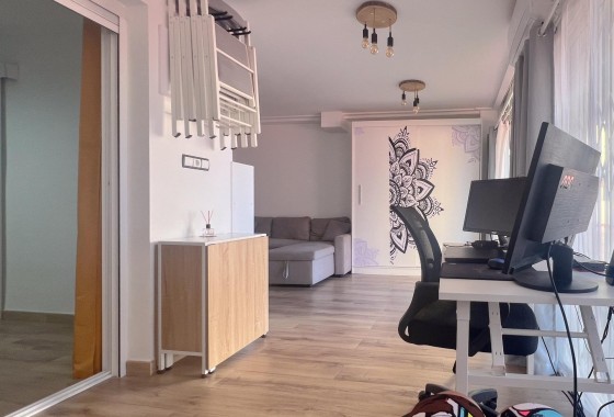Wiederverkauf - Wohnung / Apartment -
Torrevieja - La veleta